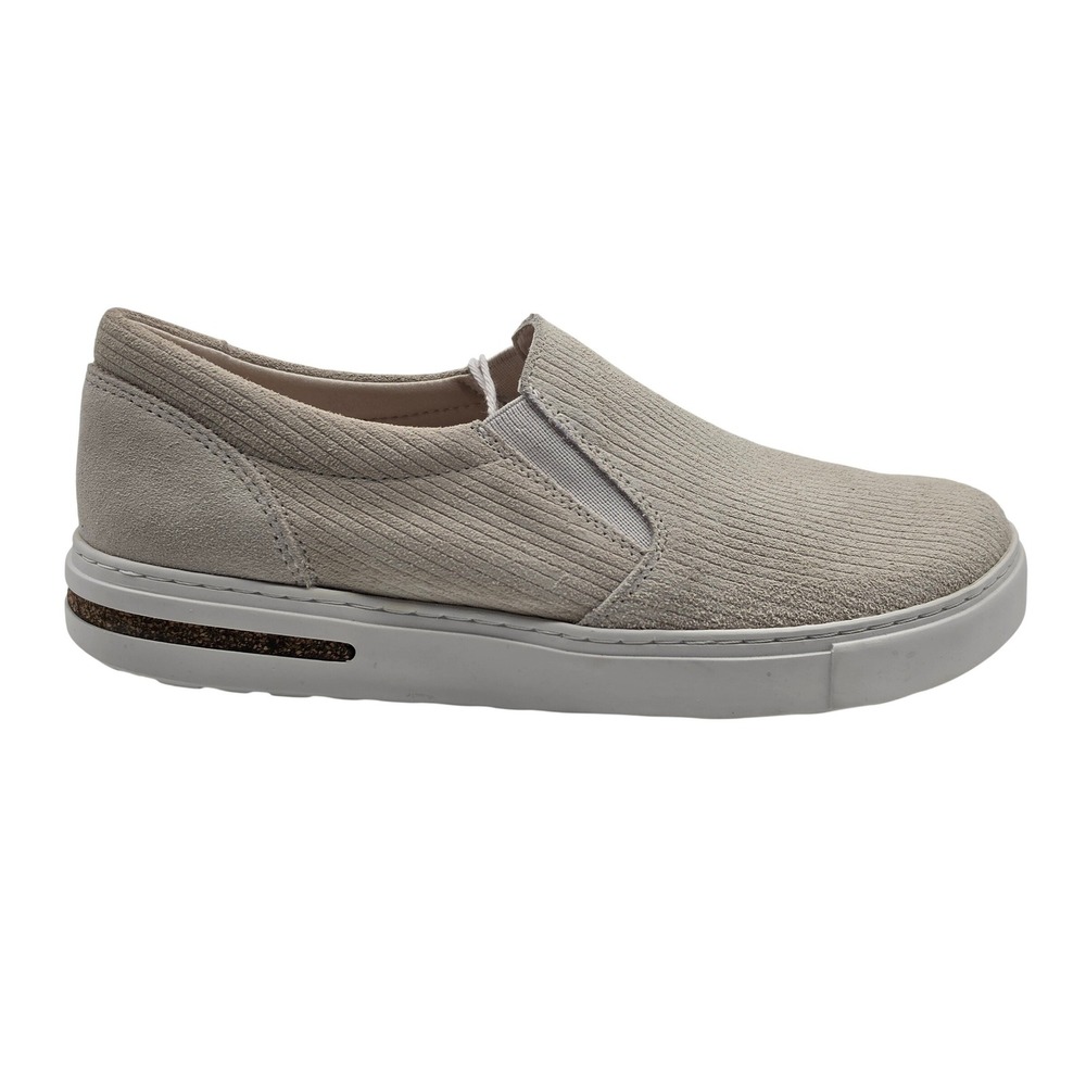 Birkenstock Oswego Womens 7 EU 38 Beige Suede Slip On Shoes 1025068